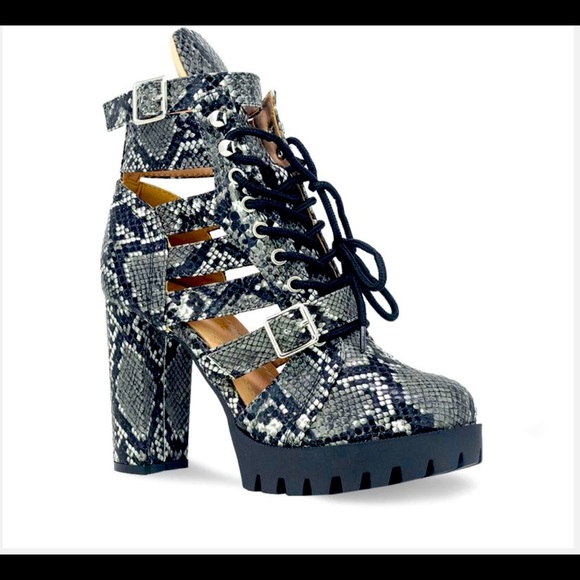 Chase + Chloe Shoes - Chase & Chloe Black Snake Lace-Up Ankle Boots